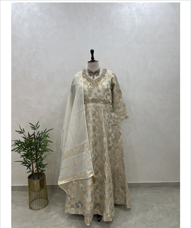 Traditional Elegance Gown