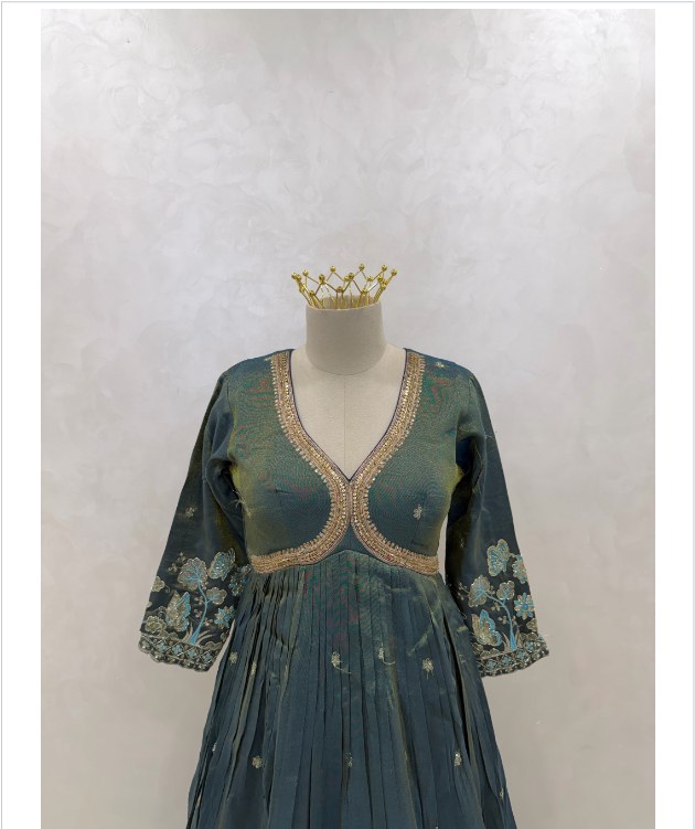 Royal Traditional Party Wear Gown