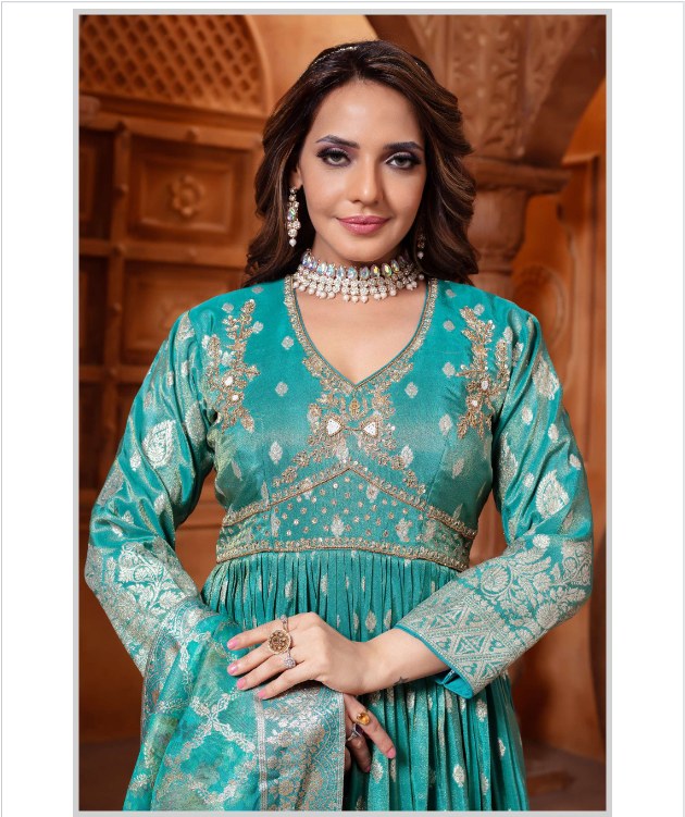 Royal Traditional Party Wear Gown